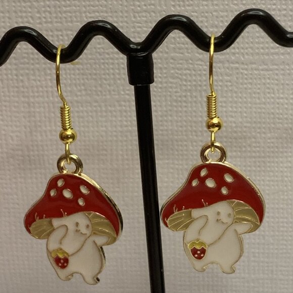 Mushroom Earring, Silly Earring, Funny Food Earring, Gift Idea, Novelty Earring - Picture 4 of 6